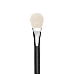 135 Large Flat Powder Brush