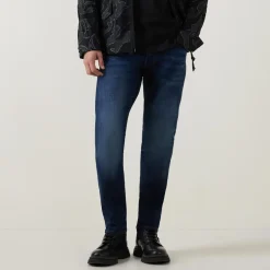 3301 Mid-Rise Slim-Leg Jeans