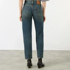 501® 90's Mid-Rise Straight Leg Jeans
