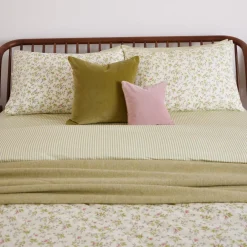 180 Thread Count Dainty Lily Duvet Set