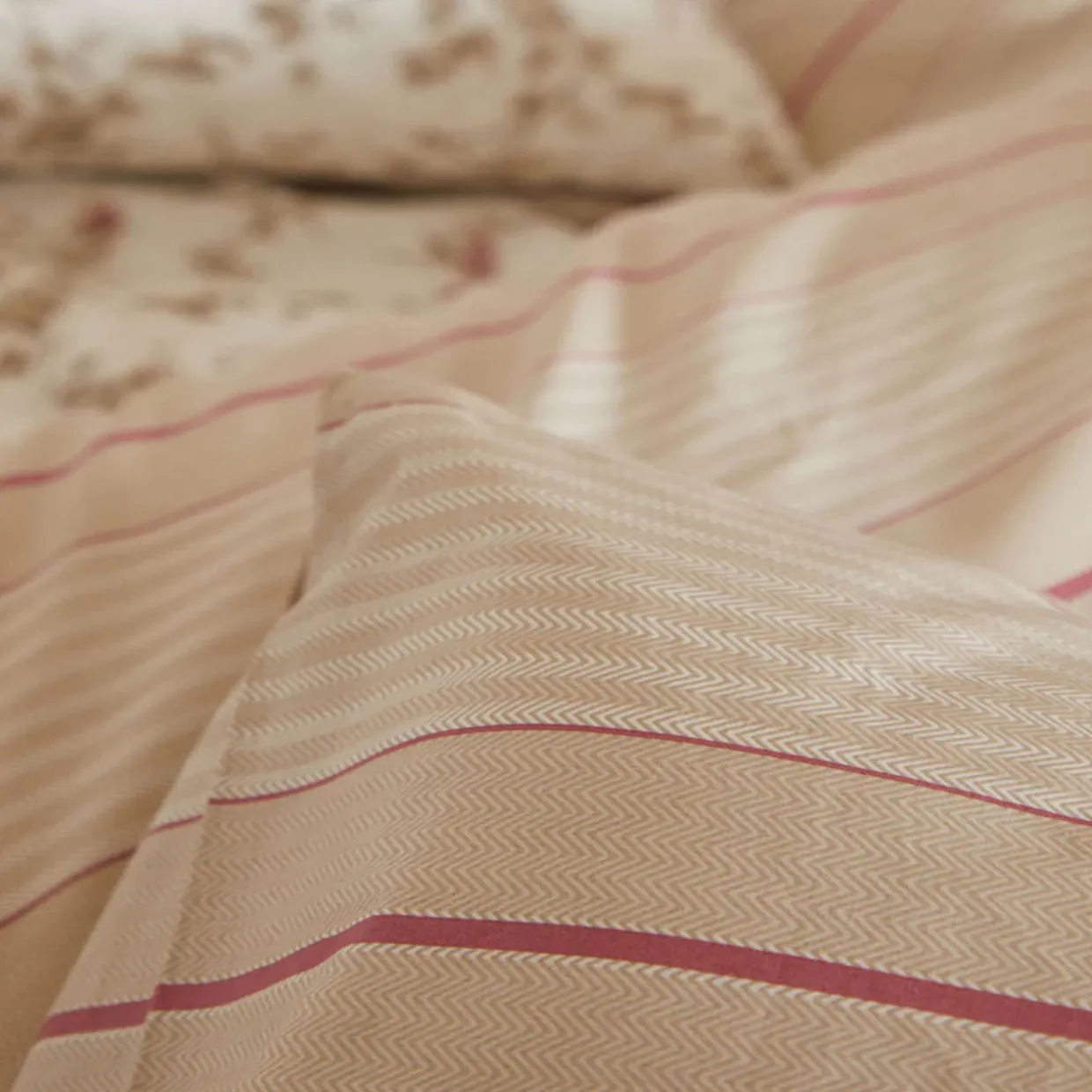 300 Thread Count Herringbone Stripe Pillowcase Set