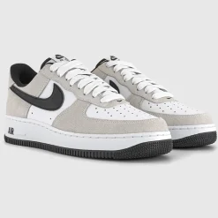 Sale NIKE Air Force 1 07 Trainers