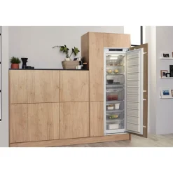 Hot HOTPOINT Built In 55c Freezer No Frost