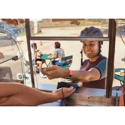 Clearance FITBIT Charge 6 Coral-Champagne Gold Case