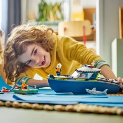 City Police Boat Chase Toy