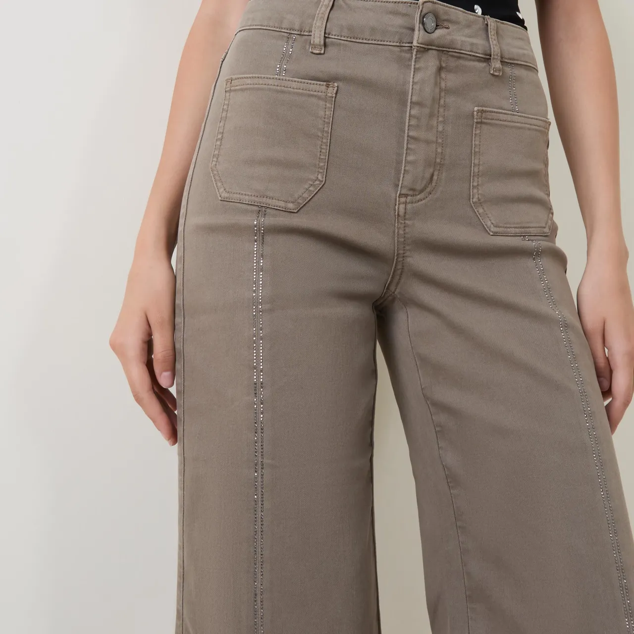 Sale JOSEPH RIBKOFF Cropped Wide Leg Jeans