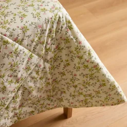 Dainty Lily Reversible Quilt