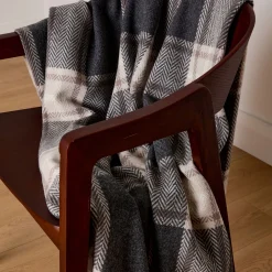 Dun Chaoin Oxford Check Throw