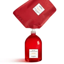 Eau de Rhubarbe Ecarlate Hand and Body Cleansing Gel