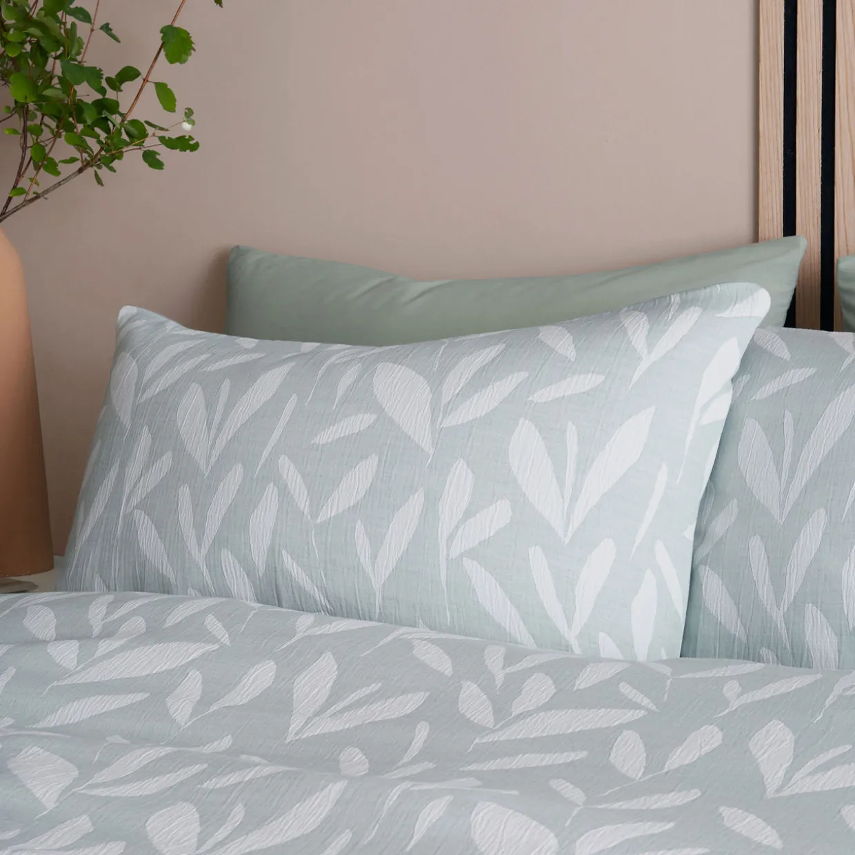 Emile Jacquard Leaf Duvet Set Green