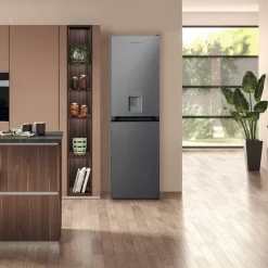 Outlet HOTPOINT Freestanding No Frost Fridge Freezer 55cm