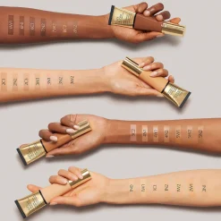 Futurist Hydra Rescue Moisturising Foundation SPF 45