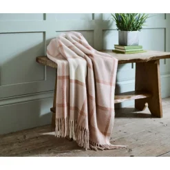 Helmsley Throw Blush