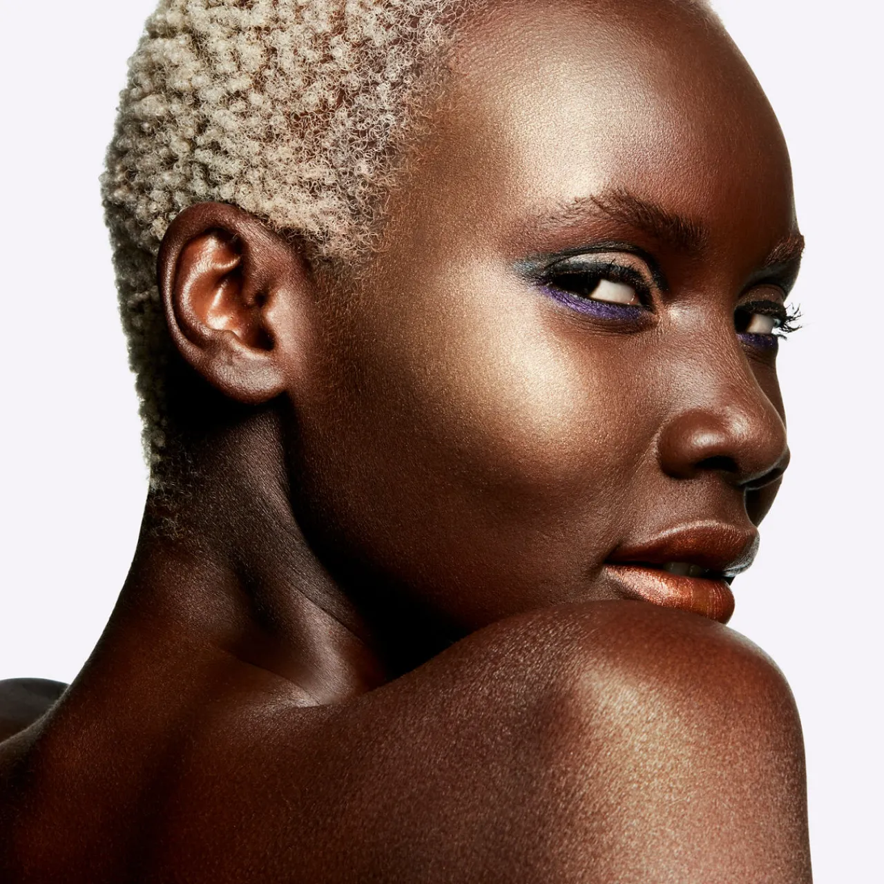 Clearance MAC Hyper Real Glow Palette