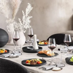 Iconic La Boule Seven-Piece Dinner Set