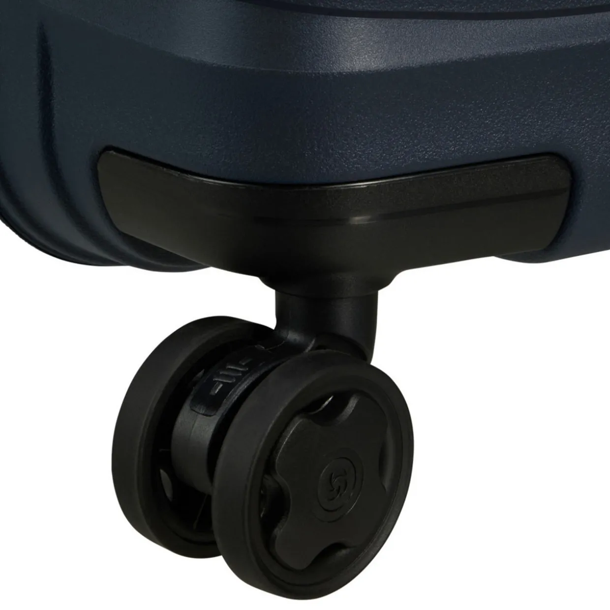 Intuo Spinner Four-Wheel Expandable Case 55cm