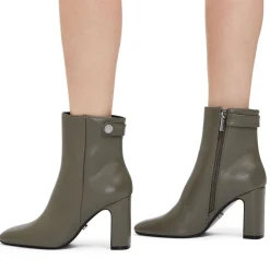 New CARVELA Jackpot Heeled Boots