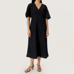 Hot SOAKED IN LUXURY Joella Textured Flared Dress