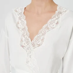 Fashion LAUREN Lace Kimono Robe