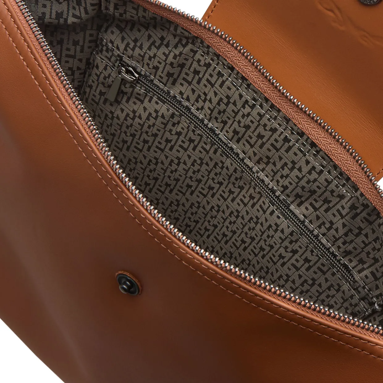 Le Pliage Xtra M Shoulder Bag