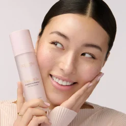 Outlet SCULPTED BY AIMEE LiquidGlo Brightening Essence