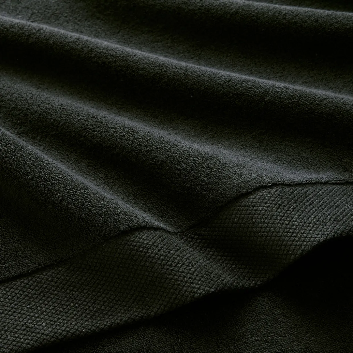 Luxe Towel Black