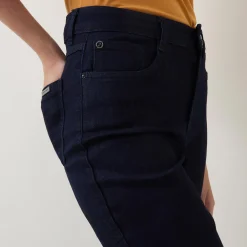 Discount JOSEPH RIBKOFF Margot Cropped Straight Leg Jeans