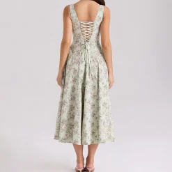 Fashion HOUSE OF CB Mariabella Floral Flared Dress