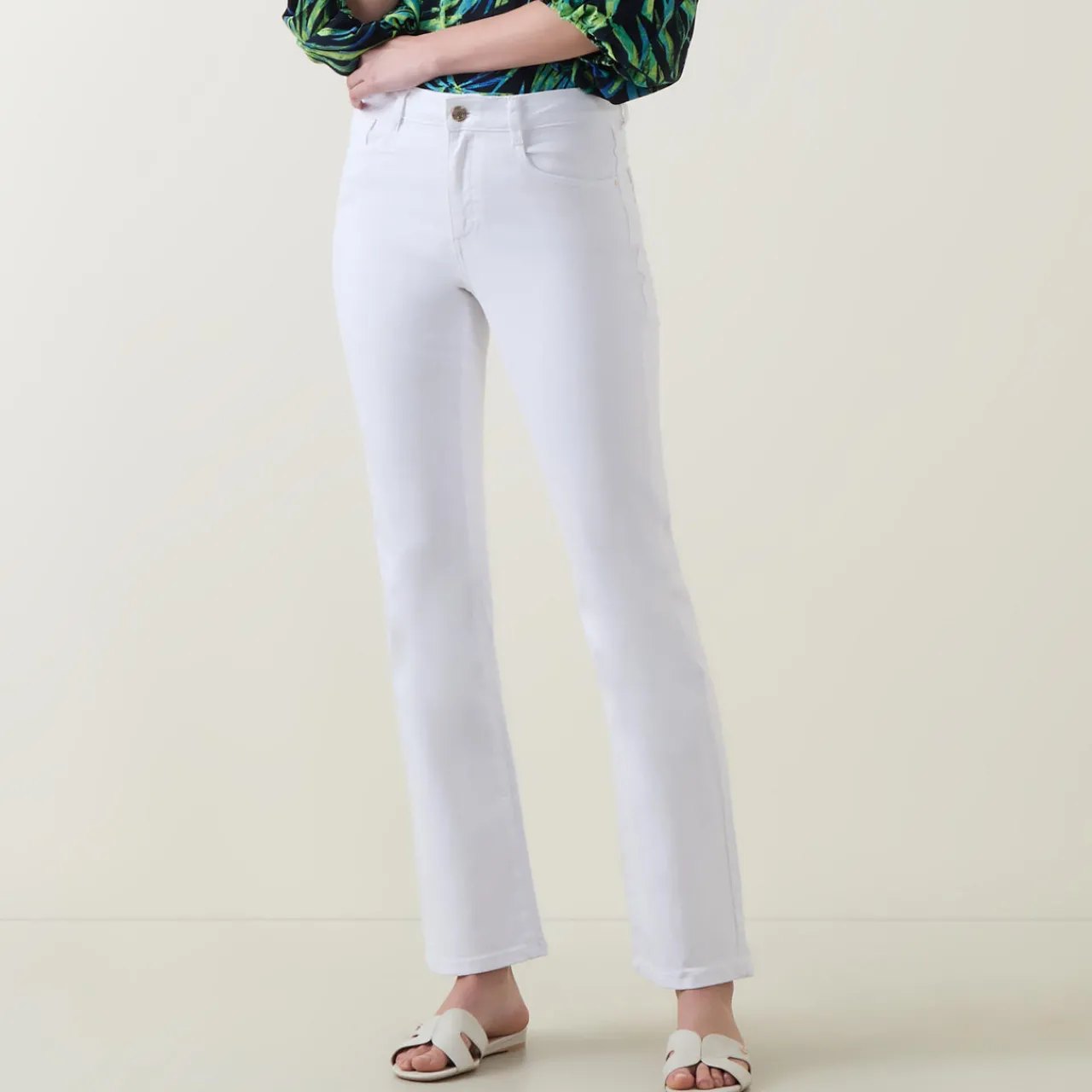 Hot JOSEPH RIBKOFF Mid-Rise Flared Jeans