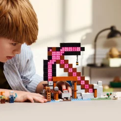 Outlet LEGO Minecraft® The Pickaxe Mine