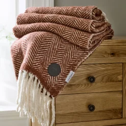 Moorland Wool Throw Rust