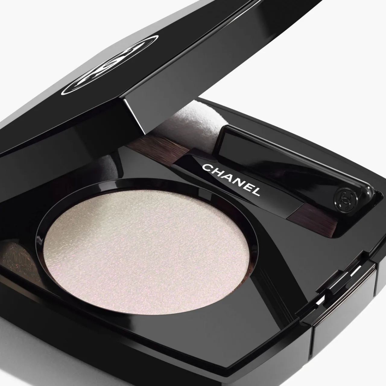 New CHANEL Multi-Use Longwearing Eyeshadow