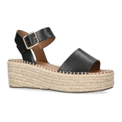 Pia Wedges