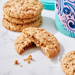 Hot FORTNUM & MASON Piccadilly Cherry & Almond Gluten-Free & Vegan Biscuits 200g