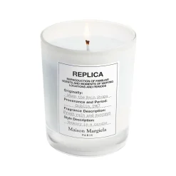 Replica When The Rain Stops Candle