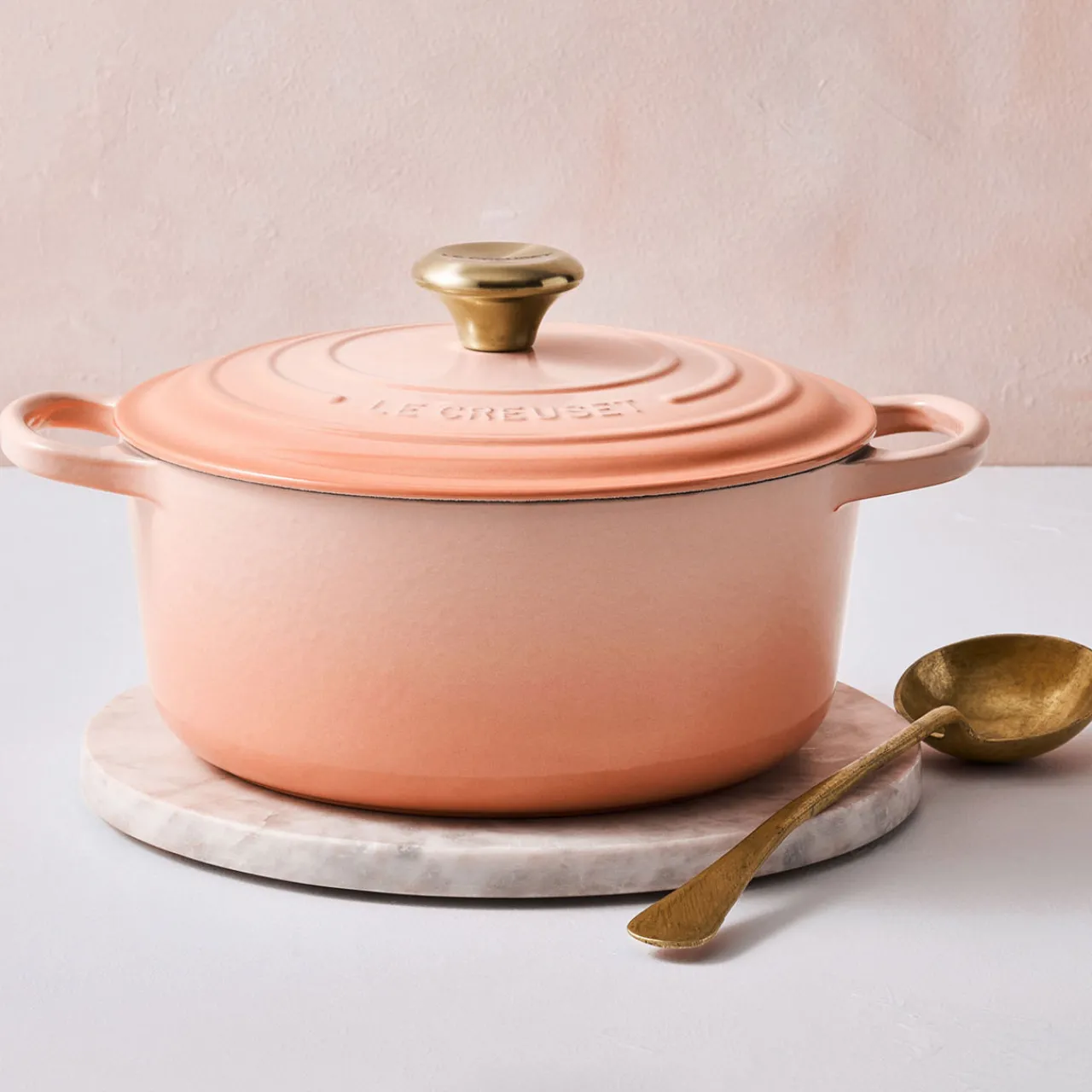 Discount LE CREUSET Signature Cast Iron Round Casserole 24cm