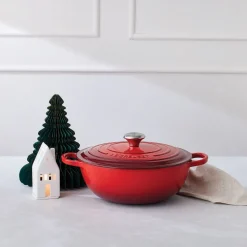 Clearance LE CREUSET Signature Cast Iron Soup Pot 28cm