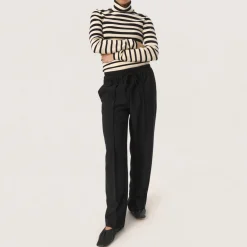 Fashion SOAKED IN LUXURY Spina Striped Turtleneck Sweater