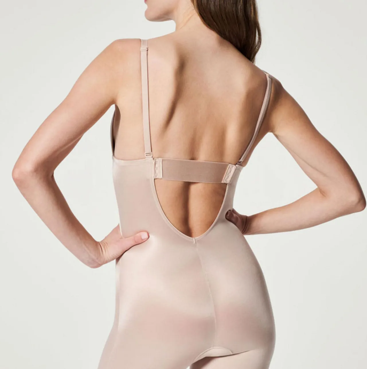 Fashion SPANX Suit Your Fancy Medium Control Plunge Low Back Mid-Thigh Bodysuit