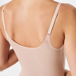 Thinstincts® 2.0 Medium Control Mid-Thigh Bodysuit