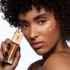 Fashion YVES SAINT LAURENT Touche Éclat Le Teint Natural Glow Foundation SPF22