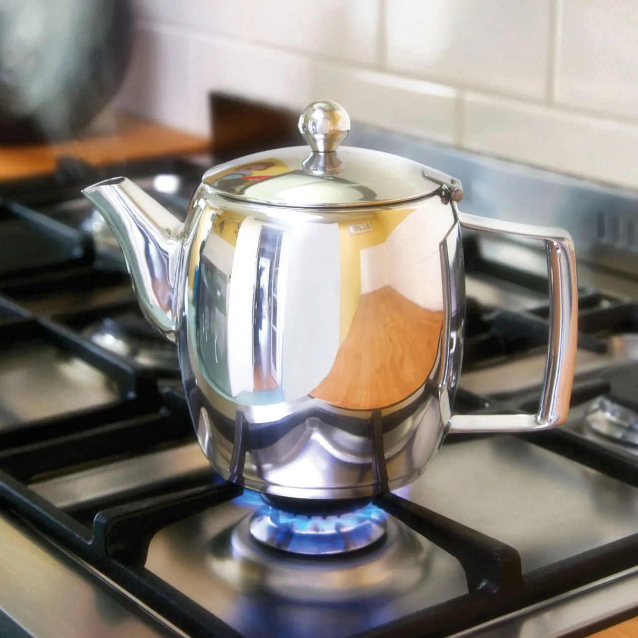 New JUDGE Traditional Hob Top Six-Cup Teapot 1.3L