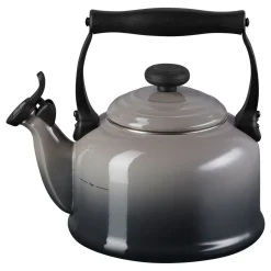 Sale LE CREUSET Traditional Kettle With Fixed Whistle 2.1L