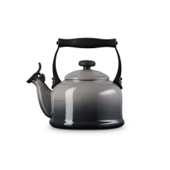 Sale LE CREUSET Traditional Kettle With Fixed Whistle 2.1L