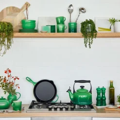 Traditional Kettle with Fixed Whistle 2.1L Bamboo Green