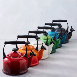 Traditional Kettle with Fixed Whistle 2.1L Bamboo Green