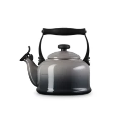 Traditional Kettle With Fixed Whistle 2.1L