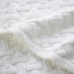 Trellis Towel White