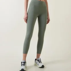Ultimate Studio 7-8 Leggings