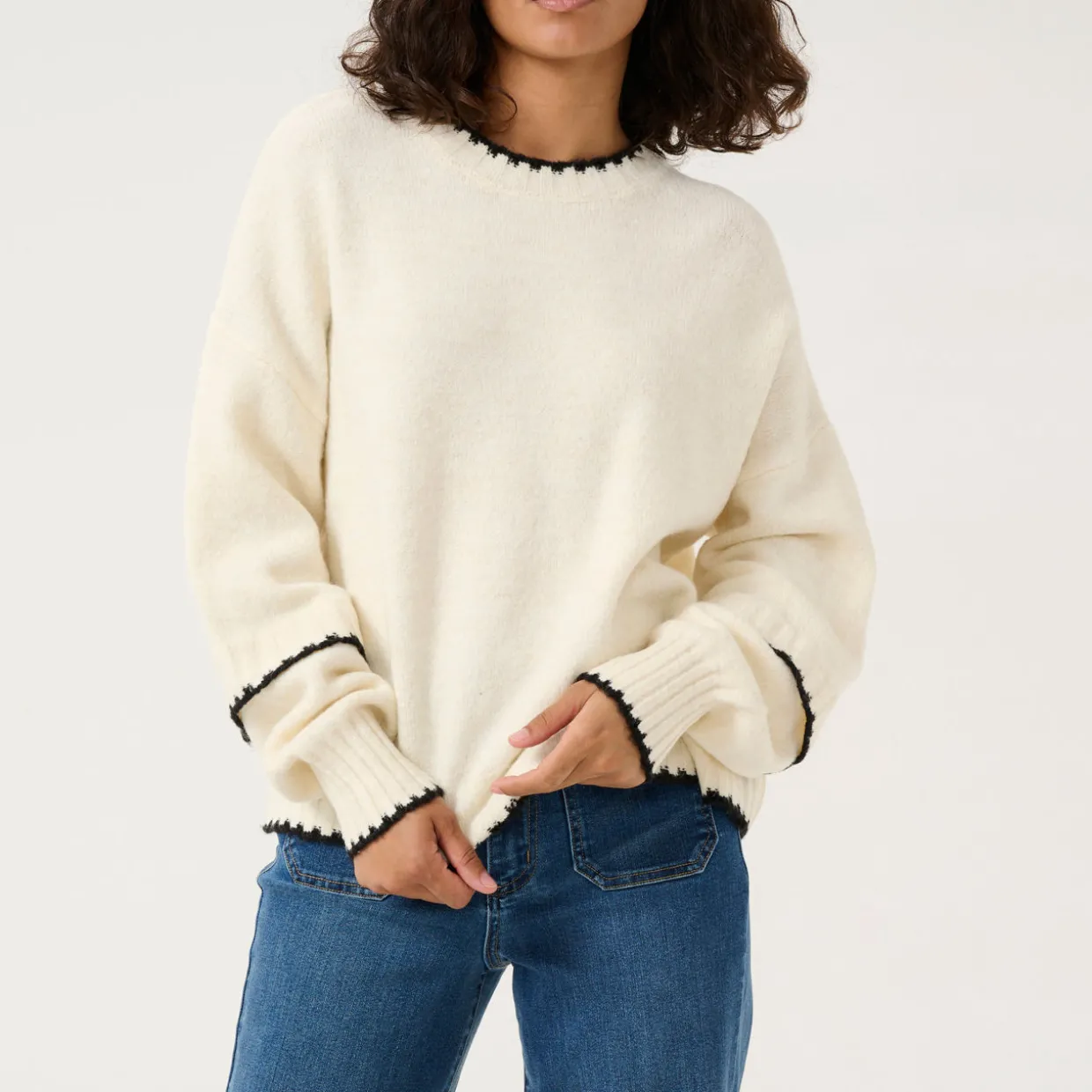 Villi Contrast Trim Sweater